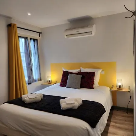 Privées à Hautvillers, Berceau Du Champagne Avec Salle De Bain Et Toilettes Incluses Couette-café Hautvillers