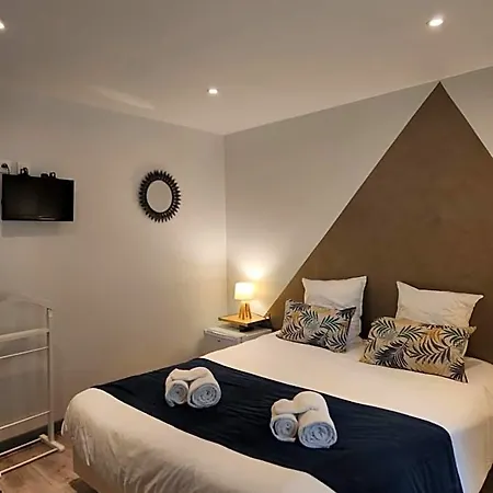 Privees A Hautvillers, Berceau Du Champagne Avec Salle De Bain Et Toilettes Incluses Hautvillers