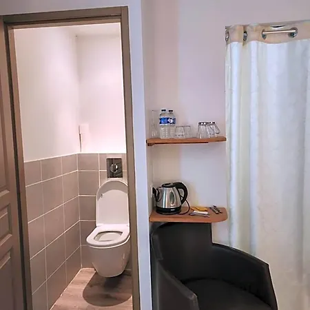 Privees A Hautvillers, Berceau Du Champagne Avec Salle De Bain Et Toilettes Incluses Hautvillers