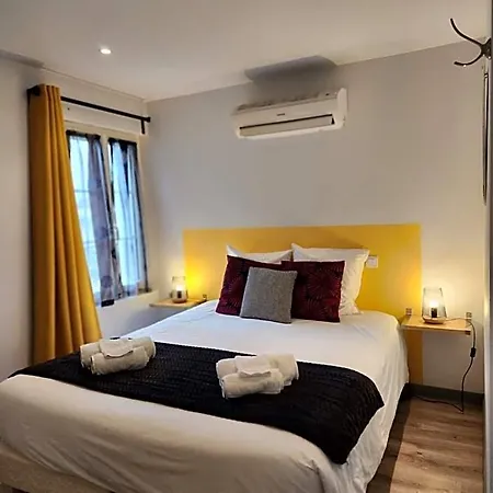 Privees A Hautvillers, Berceau Du Champagne Avec Salle De Bain Et Toilettes Incluses Bed and Breakfast